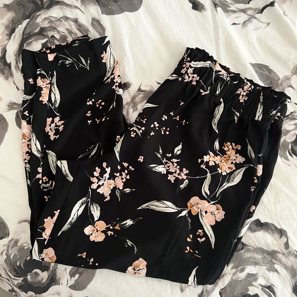 One by Chapter One Pants - Picture 3 of 3